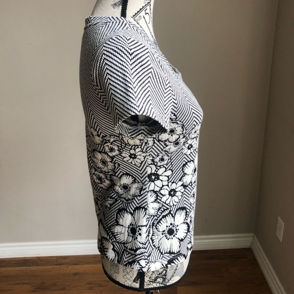 Anthro Maeve Floral Print Chevron Black White Top - Picture 7 of 8